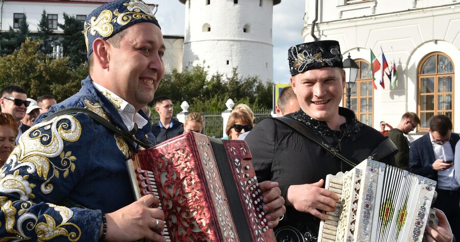 8 тонн отходов вывезла УК «ПЖКХ» с мест празднования Дня республики  